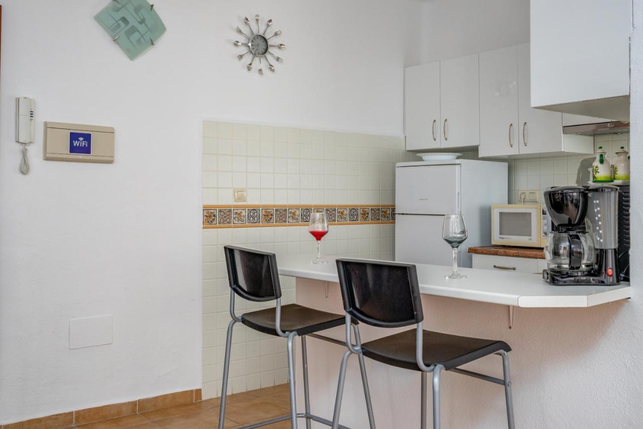 Ferienwohnung Spacious Flat In The Heart Of Torremolinos Ref 39 Exterior foto
